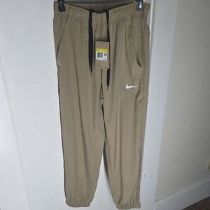 Nike Form Mens Dri-Fit Tapered Versatile Pants. Dual Pockets. NWT
